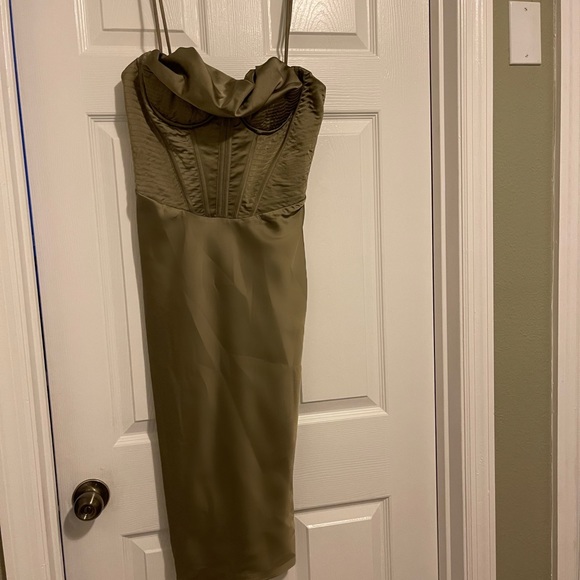 MYRNA OLIVE CORSET HOUSE OF CB DRESS - Picture 9 of 9